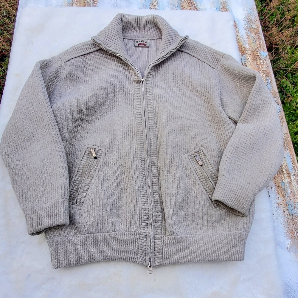 Mens cartigan size xl